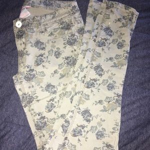 Printed jeans
